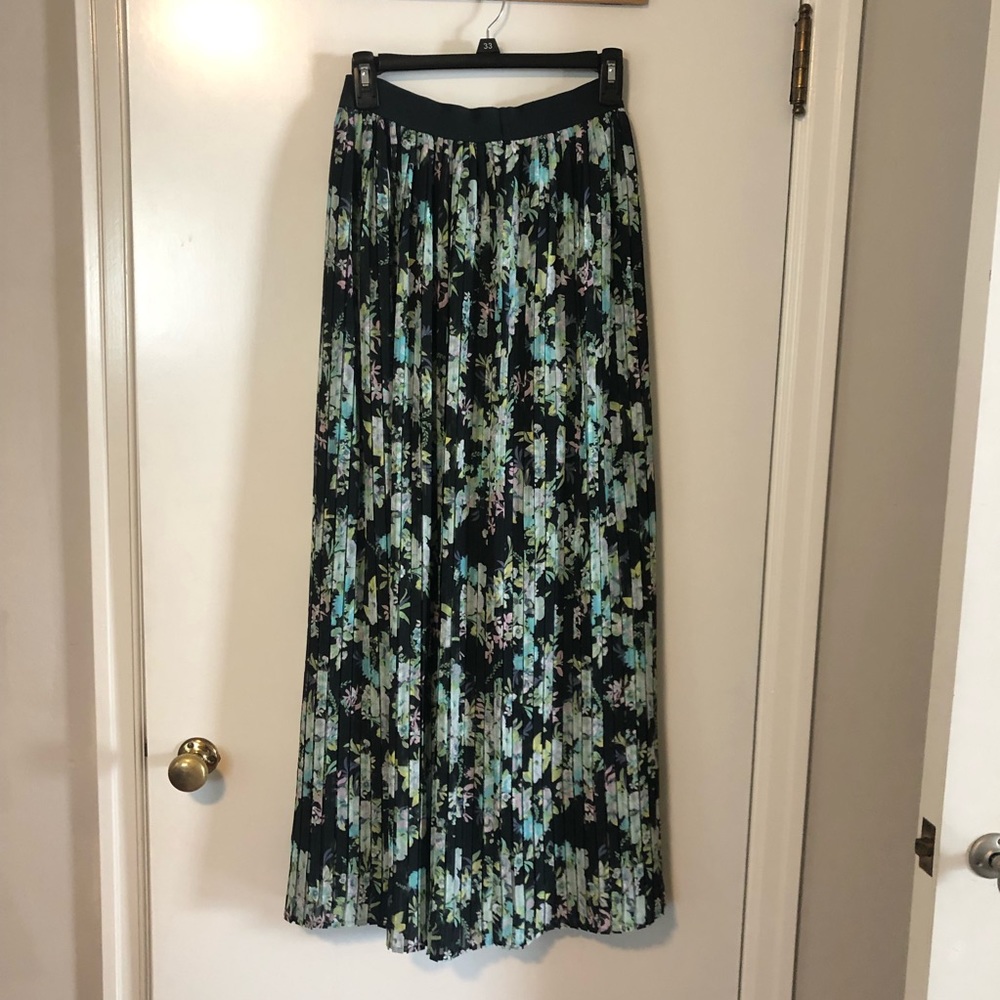 Brand New LC pleated maxi skirt
